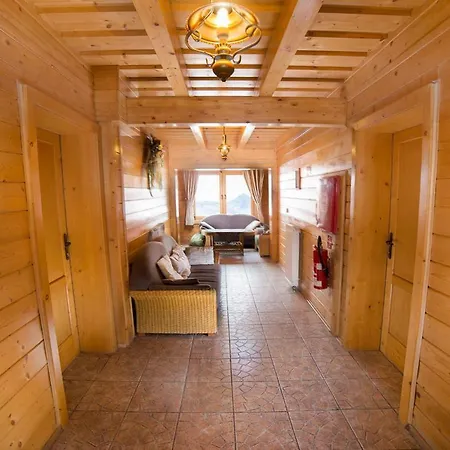 Racibor Гостевой дом Оравски-Подзамок